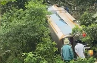 Hình ảnh hiện trường lật xe khách làm 1 người tử vong, 6 người bị thương