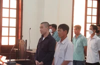 Toà hoãn xử vụ ông thợ hồ bị đánh gãy chân để dẫn giải người làm chứng