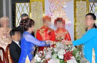 Chưa có hồi kết vụ án tấm hình cưới và chuyện cho cô dâu, chú rể 5 cây vàng