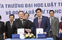 Trường ĐH Luật TP.HCM và Đoàn Luật sư TP.HCM ký kết biên bản hợp tác
