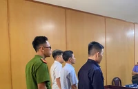 Vụ 'đánh gãy chân ông thợ hồ': HĐXX quay lại hỏi về đoạn ghi âm với điều tra viên