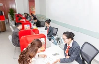 Hiện mặt bằng lãi suất tiền gửi tại các ngân hàng đều đã tăng cao. Ảnh: TL