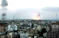 Bom nổ ở tỉnhDeir Ez-Zor (Đông Bắc Syria) vào ngày 23-3. Ảnh: AFP