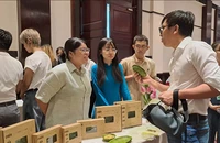 Doanh nghiệp sản xuất xanh tham dự diễn đàn tìm kiếm cơ hội trong thị trường tín chỉ carbon. Ảnh: T.HÀ