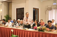 Ông Tôn Thất Hưng, Phó Giám đốc Hợp tác xã Nông nghiệp Xuân Lộc (quận 12), nêu các khó khăn tại hội nghị. Ảnh: T.UYÊN