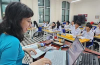 Học sinh lớp 11 Trường THPT Lê Quý Đôn, TP.HCM trong một giờ học tiếng Anh. Ảnh: NQ
