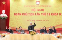 Chiều 23-1, các đại biểu biểu quyết thông qua Nghị quyết Hội nghị Đoàn Chủ tịch Ủy ban Trung ương MTTQ Việt Nam lần thứ 19, khóa IX. Ảnh: MTTQ VN