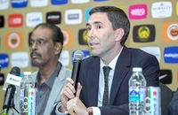 HLV Garrido đặt mục tiêu cho học trò nỗ lực cạnh tranh với U-23 VN ở vòng chung kết U-23 châu Á. Ảnh: BNM