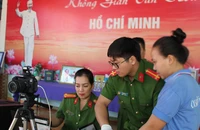 Quy trình thu thập mống mắt, giọng nói, ADN trong cơ sở dữ liệu căn cước