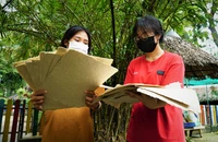 Cận cảnh quy trình ‘hô biến’ phân voi thành giấy tại Thảo Cầm Viên Sài Gòn
