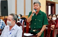 Phó Chủ tịch huyện Bình Chánh trả lời cử tri về dự án Sing Việt 