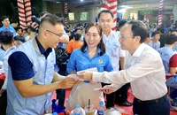 Hỗ trợ 1.000 công nhân lao động khó khăn được vui đón Tết 