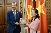Chủ tịch HĐND TP.HCM tiếp đoàn đại biểu Hội đồng Liên bang Nga 