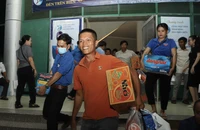 Toàn cảnh Chương trình 'Cùng ngư dân thắp sáng đèn trên biển' đến với ngư dân Ninh Thuận
