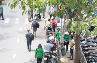 Người dân TP.HCM sẽ được giám sát việc thu phí sử dụng tạm thời lòng đường, vỉa hè