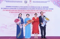 Chủ tịch TP.HCM Phan Văn Mãi muốn hợp tác với Cuba sản xuất thuốc, vaccine