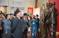 Hoạt động đầu tiên của Tổng Bí thư, Chủ tịch nước Lào và Phu nhân tại TP.HCM