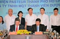 Thứ trưởng Thường trực Bộ Y tế: Phát triển dịch vụ tiêm chủng để người dân tiếp cận vaccine mới