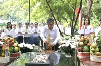 Đoàn lãnh đạo TP.HCM dâng hương tưởng niệm anh hùng liệt sĩ tại đặc khu Côn Đảo