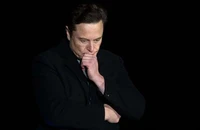 Tỉ phú Elon Musk phá kỷ lục thế giới