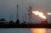Hình ảnh mỏ dầu Nahr Bin Umar (phía bắc TP Basra, Iraq). Ảnh: REUTERS