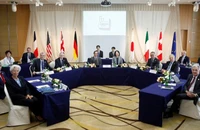 Các Bộ trưởng Tài chính của G7 trong phiên họp hôm 13-5 tại Nhật. Ảnh: REUTERS