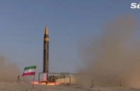 Iran thử tên lửa đạn đạo với tầm bắn xa lên tới 2.000 km. Ảnh: THE SUN
