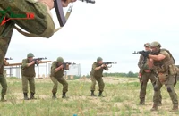 Lính Wagner đang huấn luyện binh sĩ Belarus