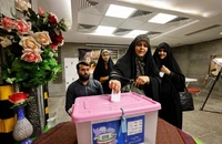 Ảnh: Cử tri Iran đi bầu tổng thống