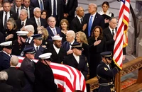 Chùm ảnh: 5 đời tổng thống Mỹ cùng viếng lễ tang cố Tổng thống Jimmy Carter