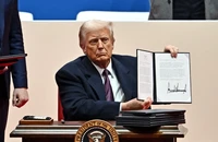 Thẩm phán chặn sắc lệnh của ông Trump về thay đổi 'quyền nơi sinh'
