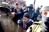 Thêm con tin và tù nhân được thả theo thỏa thuận ngừng bắn Israel-Hamas