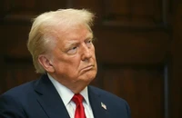 Ông Trump tiếp tục thúc Chủ tịch Fed hạ lãi suất