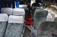 Xe buýt chạy ngược chiều, mất lái rồi lật ở Brazil, 17 người thiệt mạng