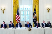 Ông Trump họp các lãnh đạo dầu khí Mỹ tại Nhà Trắng, bàn chuyện đầu tư vào Venezuela
