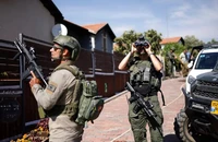 Máy bay không người lái của Hezbollah phơi bày 'gót chân Achilles' của Israel