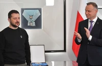 Ba Lan tước bỏ huân chương cao quý từng trao tặng ông Zelensky