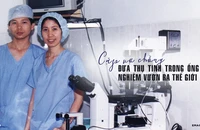 Cặp vợ chồng đưa thụ tinh trong ống nghiệm vươn ra thế giới 