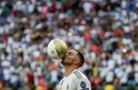 Hazard ở lại, Real mất nhiều công thần
