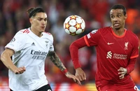 Liverpool phá két mua tiền đạo 100 triệu Euro