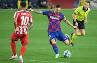 Messi bất ngờ trở lại Barca 