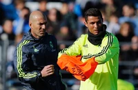 Zidane thừa nhận Ronaldo giỏi hơn mình và cơ hội dẫn dắt Messi 