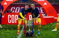 Huyền thoại Barca tái ngộ Messi tại Mỹ