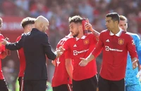 Ten Hag cho Ronaldo ngồi ghế dự bị 