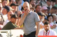 Ten Hag đau đầu, Man United kích hoạt bom tấn