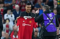 Màn chào sân Old Trafford đặc biệt của Casemiro