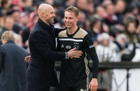 Man United chèo kéo De Jong về sân Old Trafford trong tuần này