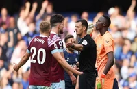 Chelsea bị cáo buộc mua chuộc trọng tài