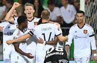 Nhiều cầu thủ Man United bị ngộ độc, Ten Hag nói điều bất ngờ