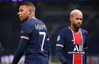 Neymar ấm ức khi bị Mbappe ‘đâm sau lưng’
